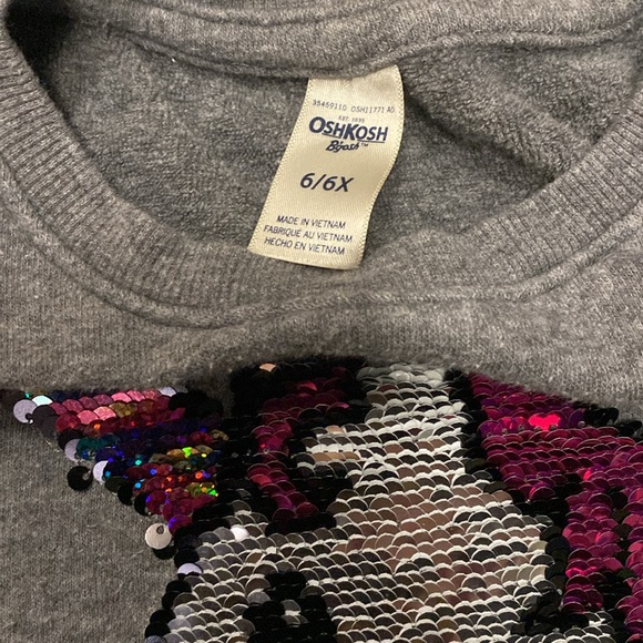 Oshkosh Sequin changing unicorn sweatshirt- Size 6/6x - Picture 4 of 4